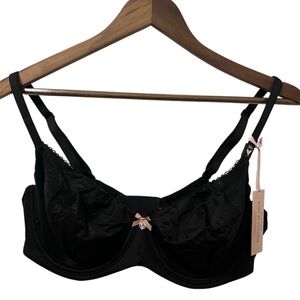 Elegant Black Lightweight Women's Body by Victoria Underwire Lace No Padding Bra
